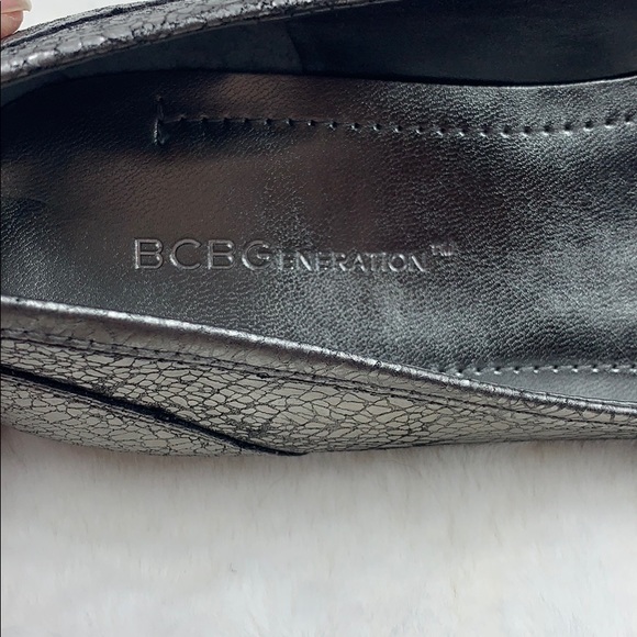 BCBGeneration Dinia Pewter Crackle Metallic Flats - Picture 8 of 9